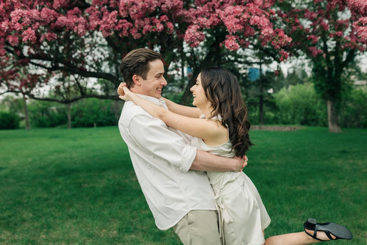 What to Wear for Engagement Photos