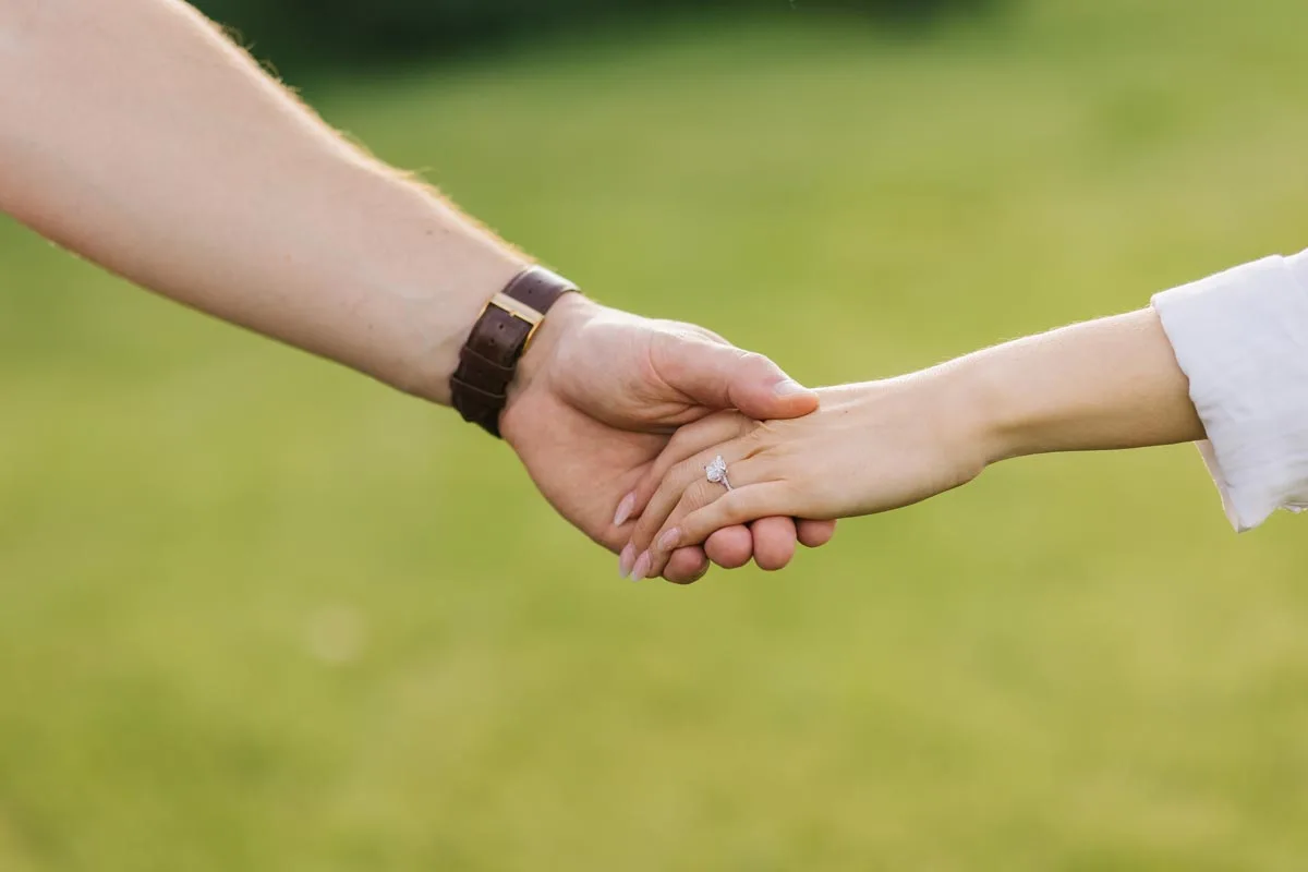 How to Prepare for Engagement Photos